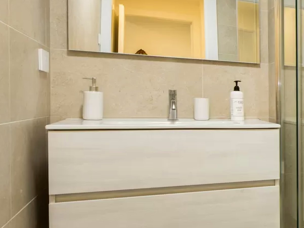 Tilo shower gel and shampoo in every bathroom, refilled after every stay